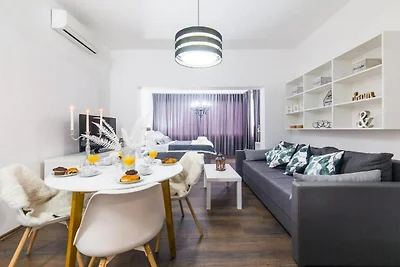Five bedroom Villa