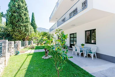 Apartments Garden - One-Bedroom Apartment wit...