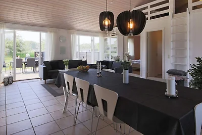 8 persoons vakantie huis in Væggerløse-By...