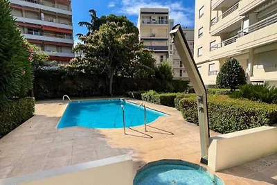 2-Zimmer-Wohnung in einer Residenz mit Swimmi...