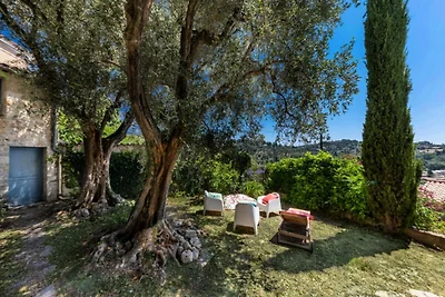 Huis in Opio met privé tuinzicht