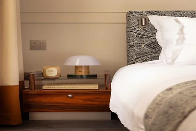 Palais Bourbon Hotel – Zimmer 15 – 2P –...