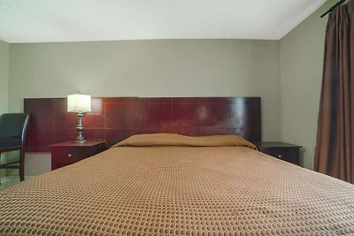 Cape Coral FL | King bed