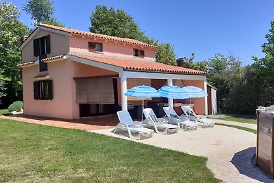 Ferienhaus in Pula mit Swimmingpool