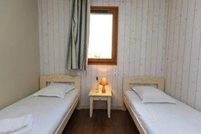 Ländliches Chalet mit Seeblick in Limousin.