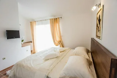 Villa Suzy Lux- Duplex Two Bedroom Villa with...