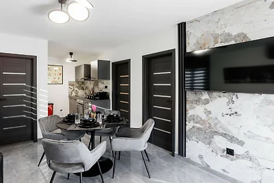 Ruhige Familienvilla an der Rogoznica-Küste