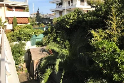 Designstudio mit Terrasse und Strand