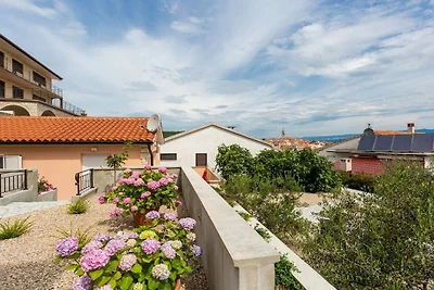 Ferienhaus in Vrbnik mit Schwimmbecken