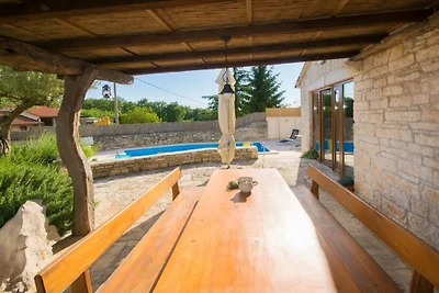 Villa a Pazin con piscina