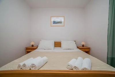 Apartments Anamarija - One Bedroom Apartment ...