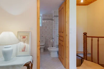 Casa vacanze isolata a Kalavrouza con vista s...