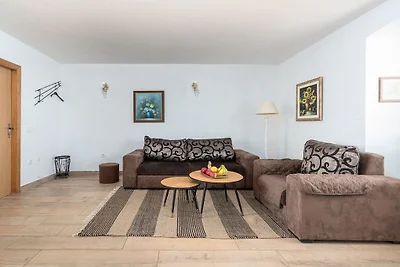 Casa de vacaciones en Kaštelir con piscina.