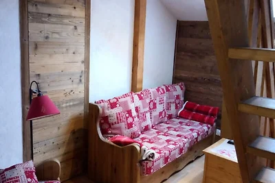 4 Zimmer + 2 Zwischengeschosse, 12 Schlafplät...