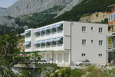 Studioapartment Ivan in Omis-Nemira, mit...