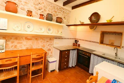 Huis in Es Llombards met zwembad en tuin