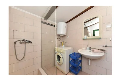 Ferienhaus in Privlaka mit Schwimmbecken