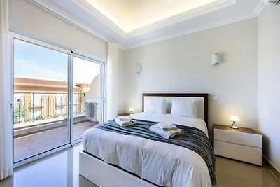 Haus in Lagos mit Golf und Spa Zugang