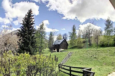 Chalet a Le Saut vicino Sci & Giardino