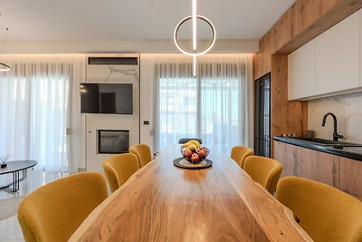 Rosige Villa mit privatem Pool