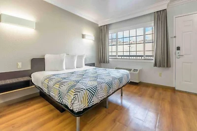 1 Kingsize-Bett | Rauchen,...