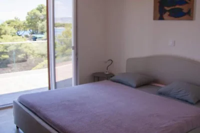 Three Bedroom Holiday Home With Balcony and S...