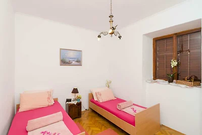 Villa tradizionale con piscina a Gruda
