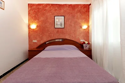 Komfortable Wohnung in Roses mit Poolblick