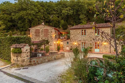 Villa mit Gemeinschaftspool in San Rocco