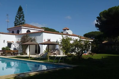 Villa a Chiclana con piscina