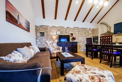 Spaziosa casa vacanze con piscina a Kakma