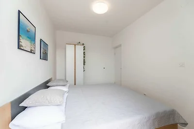 Villa Supetar Garden - Two Bedroom Apartment ...