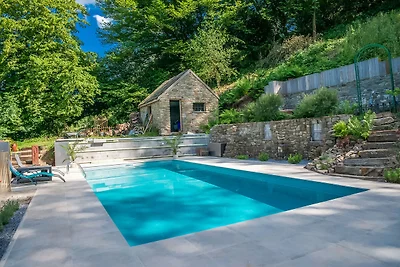 Ferienhaus mit Sauna und Schwimmbad