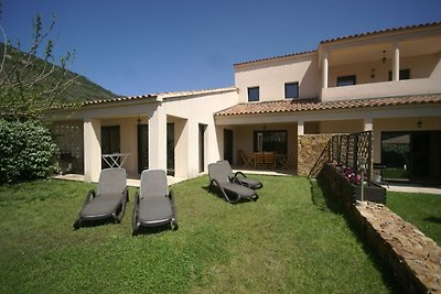 Moderne Villa in Coggia mit Balkon