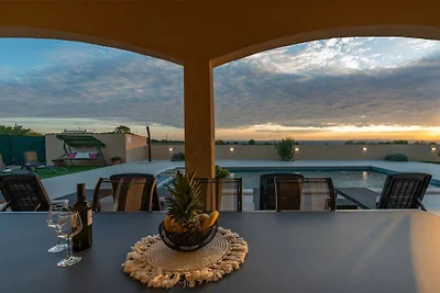 Apartment Holiday House Diana