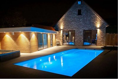 Villa con piscina a Erembodegem