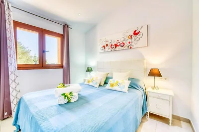 Ländliche Villa in Búger mit Pool