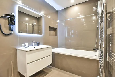 Appartamento autentico - 2BR/8P - Palais...