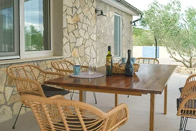 Ferienhaus in Vodice mit Schwimmbecken