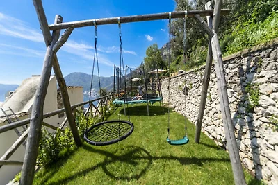 Casa a Praiano con piscina e vista Capri