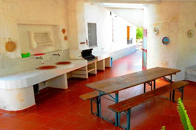 Villa spaziosa con ampia veranda