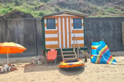 Cottage sulla spiaggia con capanna per 9...