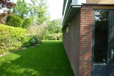 Villa in Kamperland mit Garten