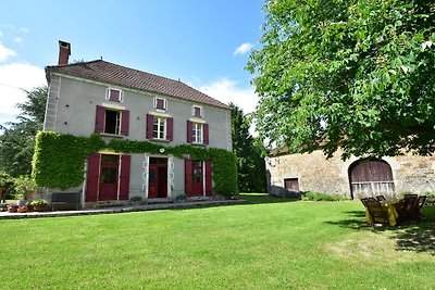 Ferienhaus mit Tennisplatz in Montcléra