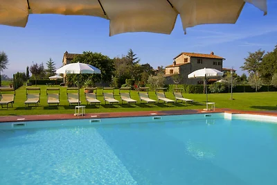 Appartamento a Cortona con Piscina e Vista