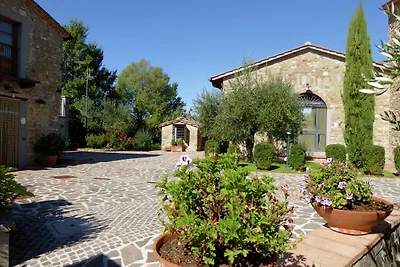 Ferienhaus in Montecarelli mit Pool
