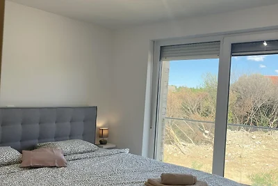 Apartment Mariner 2 with heated pool