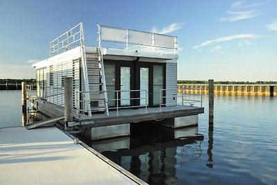 Hausboot Floating House Leni in...