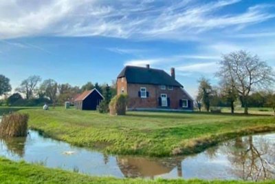 Comfortabel voorhuis in Voorst met een grote...