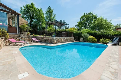 Villa moderna a Mougins con piscina privata